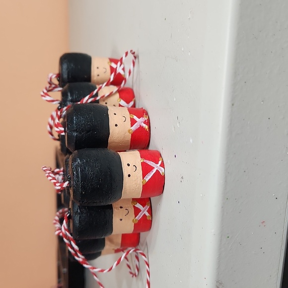 Restocked🎊 Hand Crafted Toy Soldiers Champagne Corks Set of 10 Ornaments - Picture 1 of 3